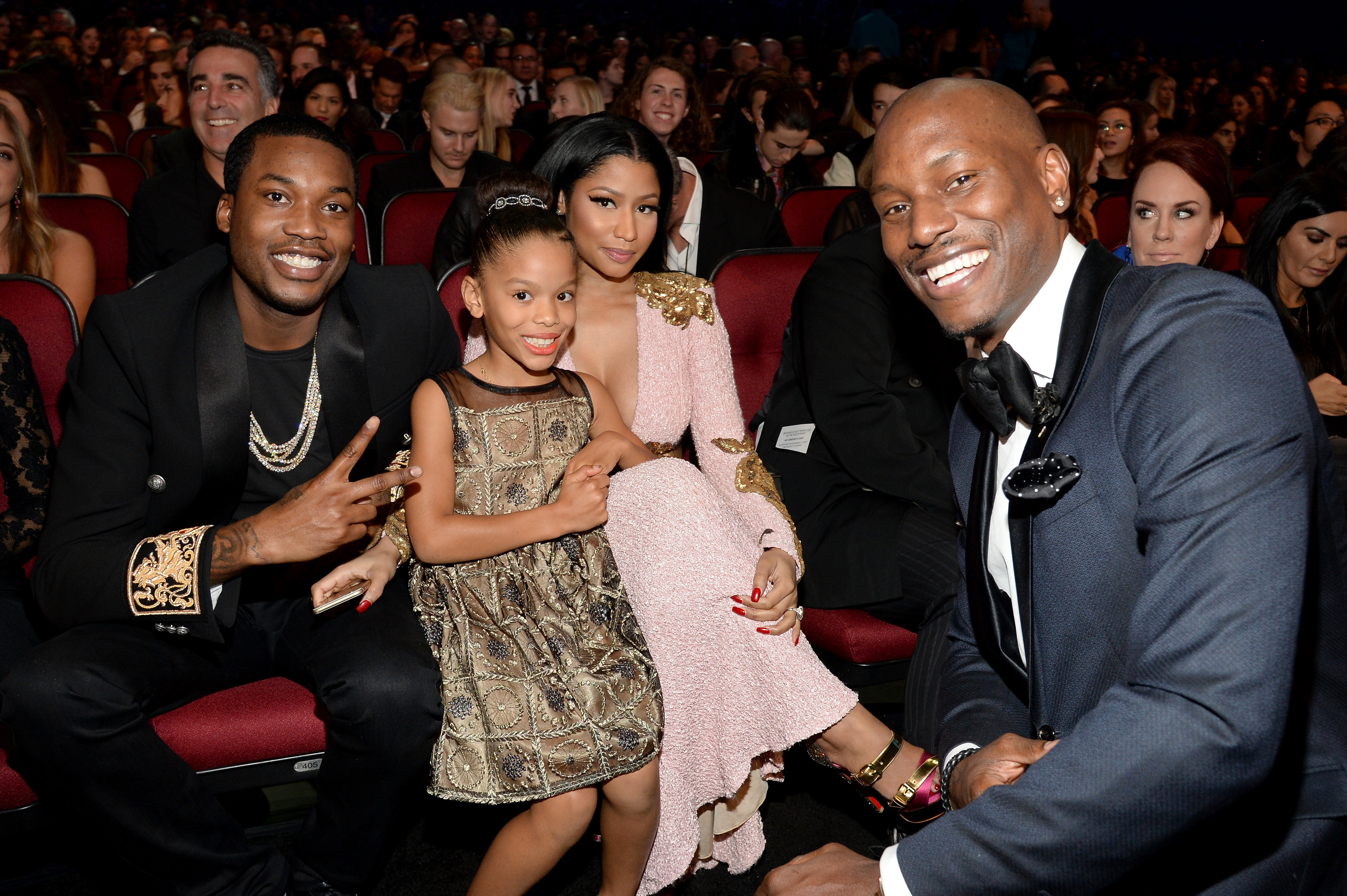 2015 American Music Awards - Backstage And Audience