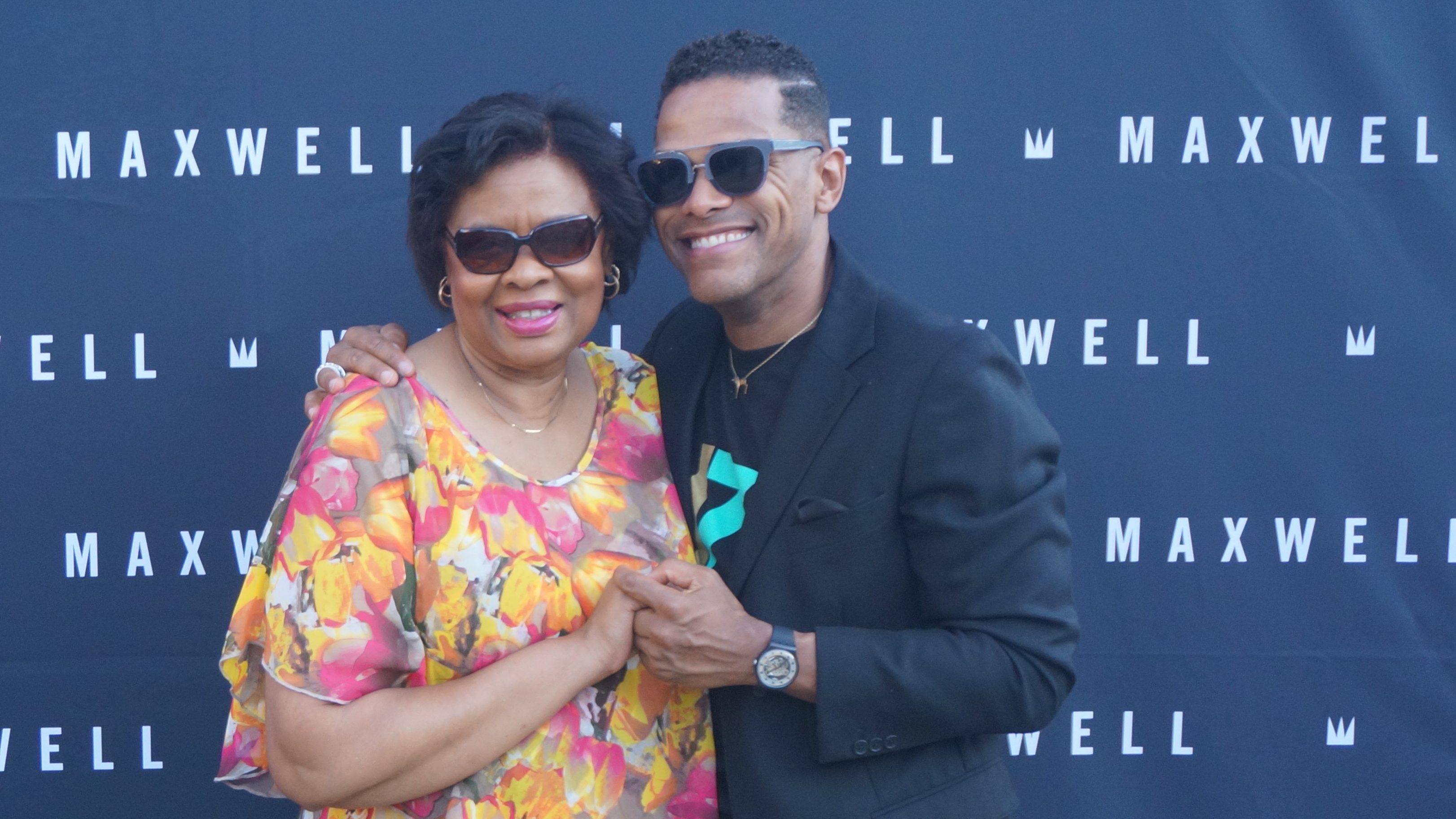 Maxwell, Ledisi, & Leela James Meet & Greet