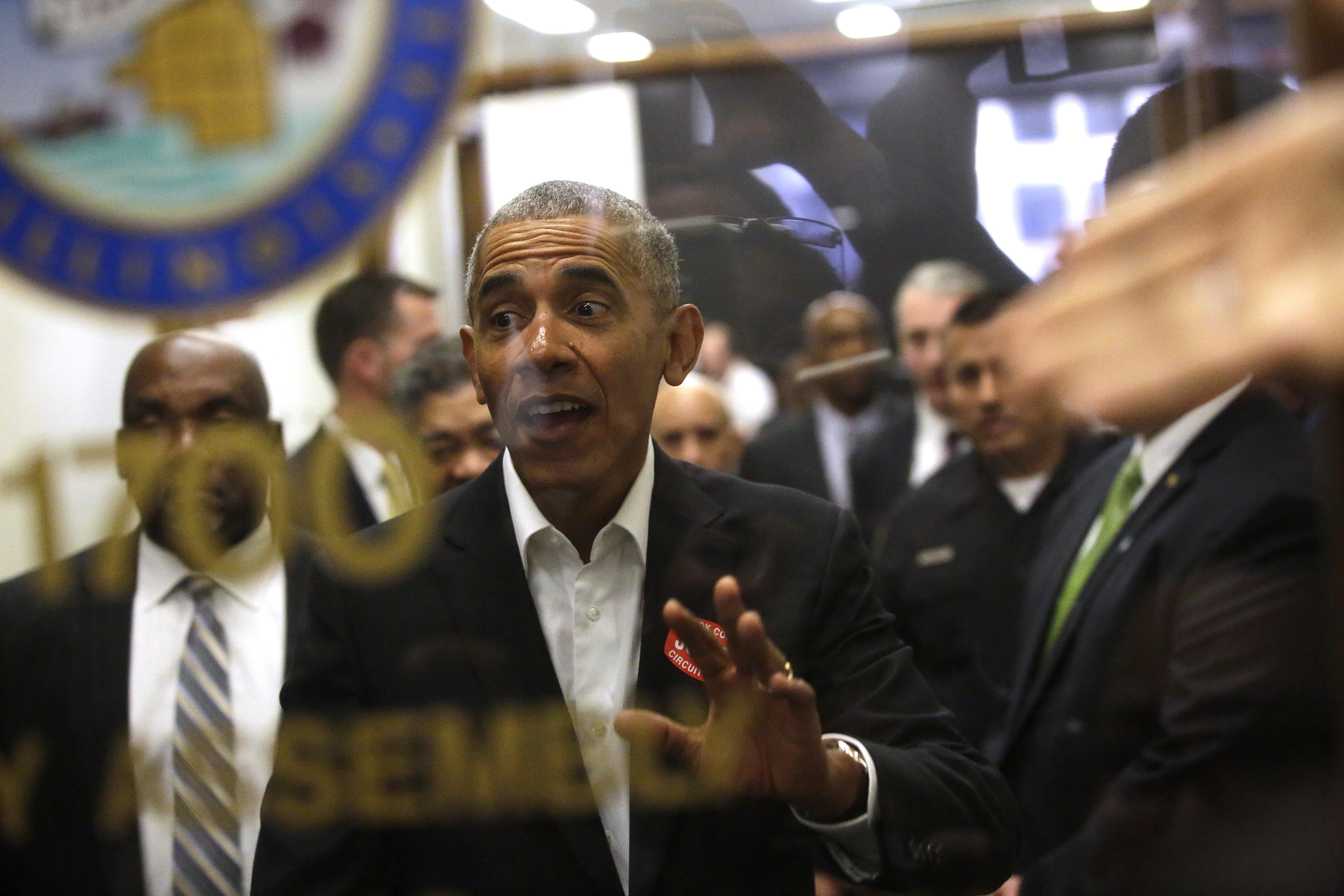 Former President Obama Reports For Jury Duty In Chicago
