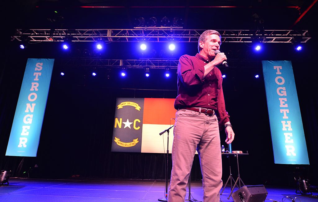 Bon Jovi gives a concert to support Hillary Clinton