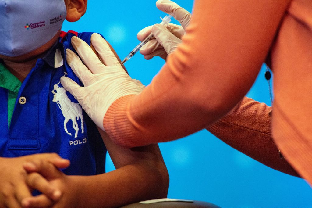 TOPSHOT-US-HEALTH-VIRUS-VACCINE-CHILDREN-PFIZER