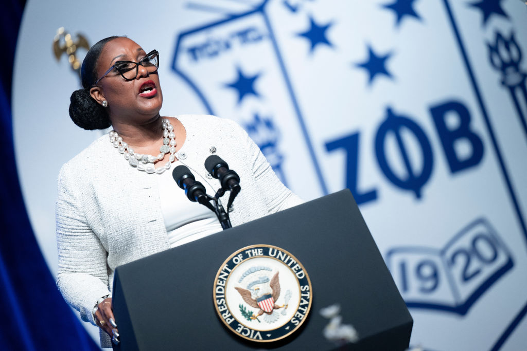 US-VOTE-POLITICS-HARRIS