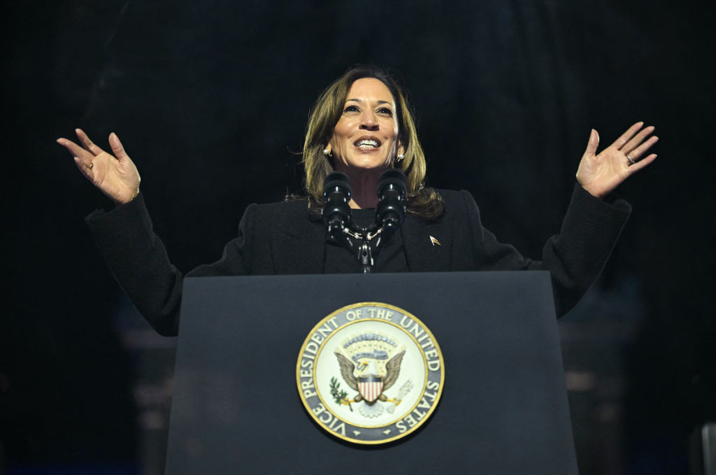 US-VOTE-POLITICS-HARRIS