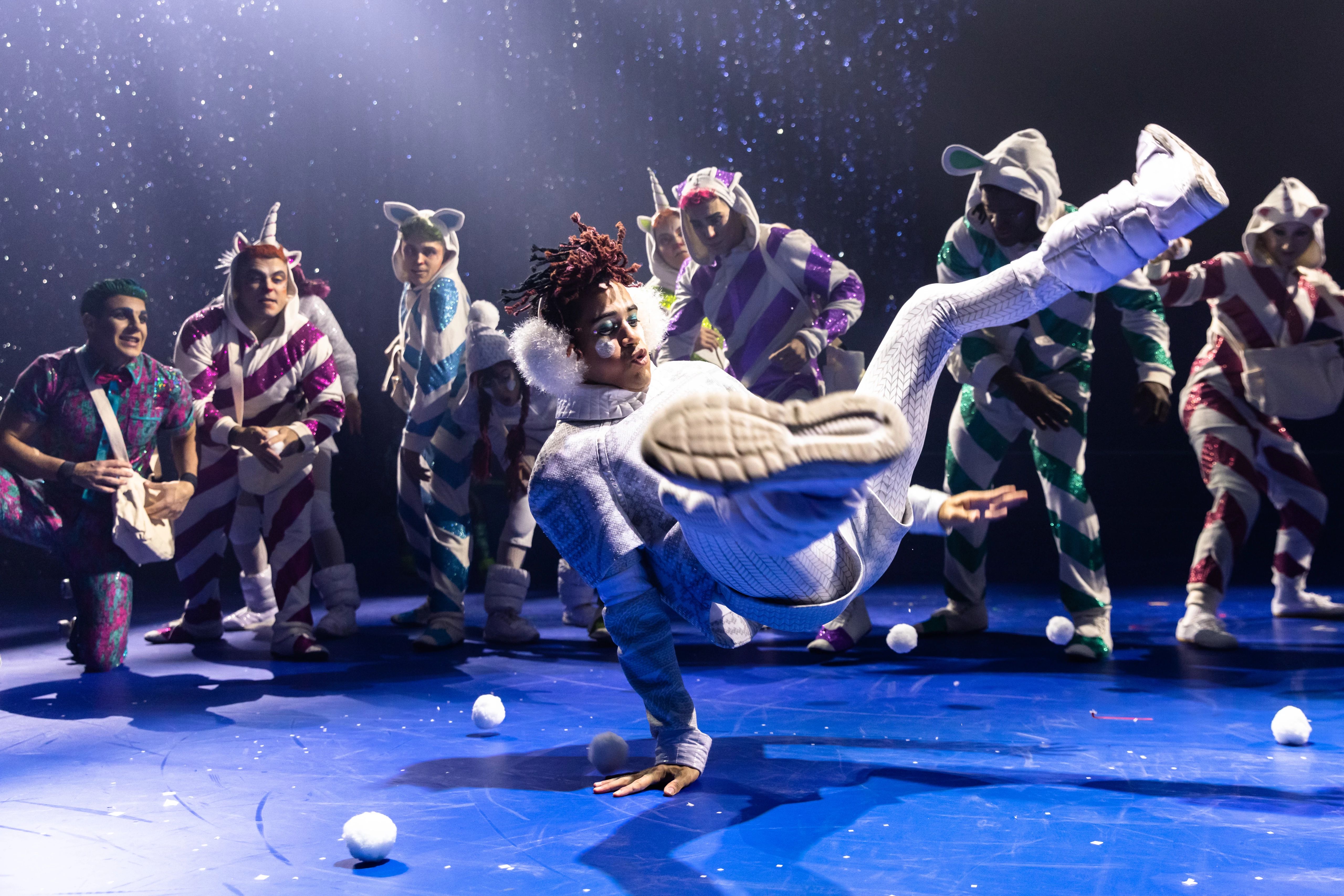 Cirque Du Soleil's "'Twas The Night Before..."